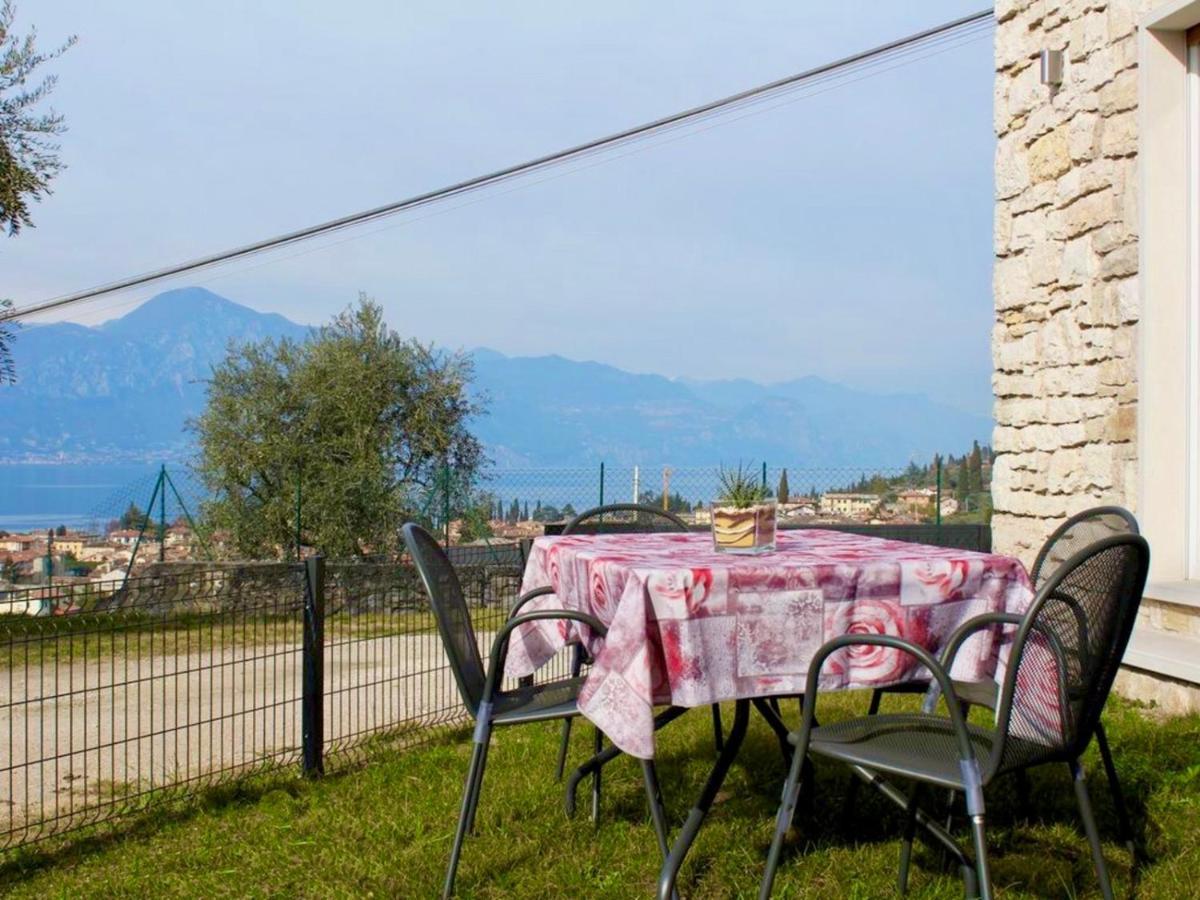 Cosy Torri Apartments Torri Del Benaco Buitenkant foto