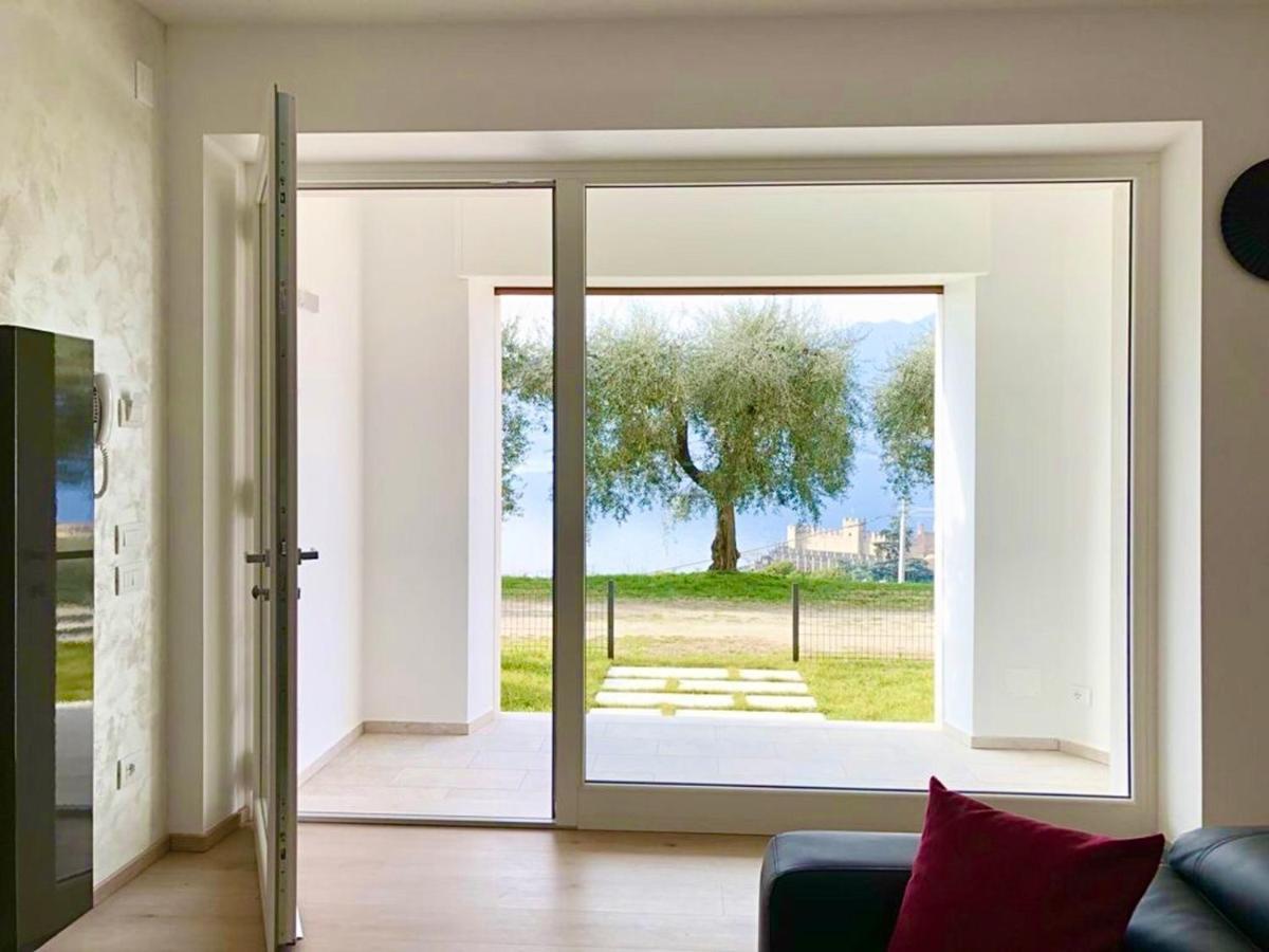 Cosy Torri Apartments Torri Del Benaco Buitenkant foto